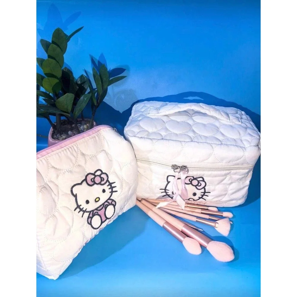 Hello Kitty Quilted Makeup Bag Set 2pc‎ Cream White Heart Pattern Cosmetic Case